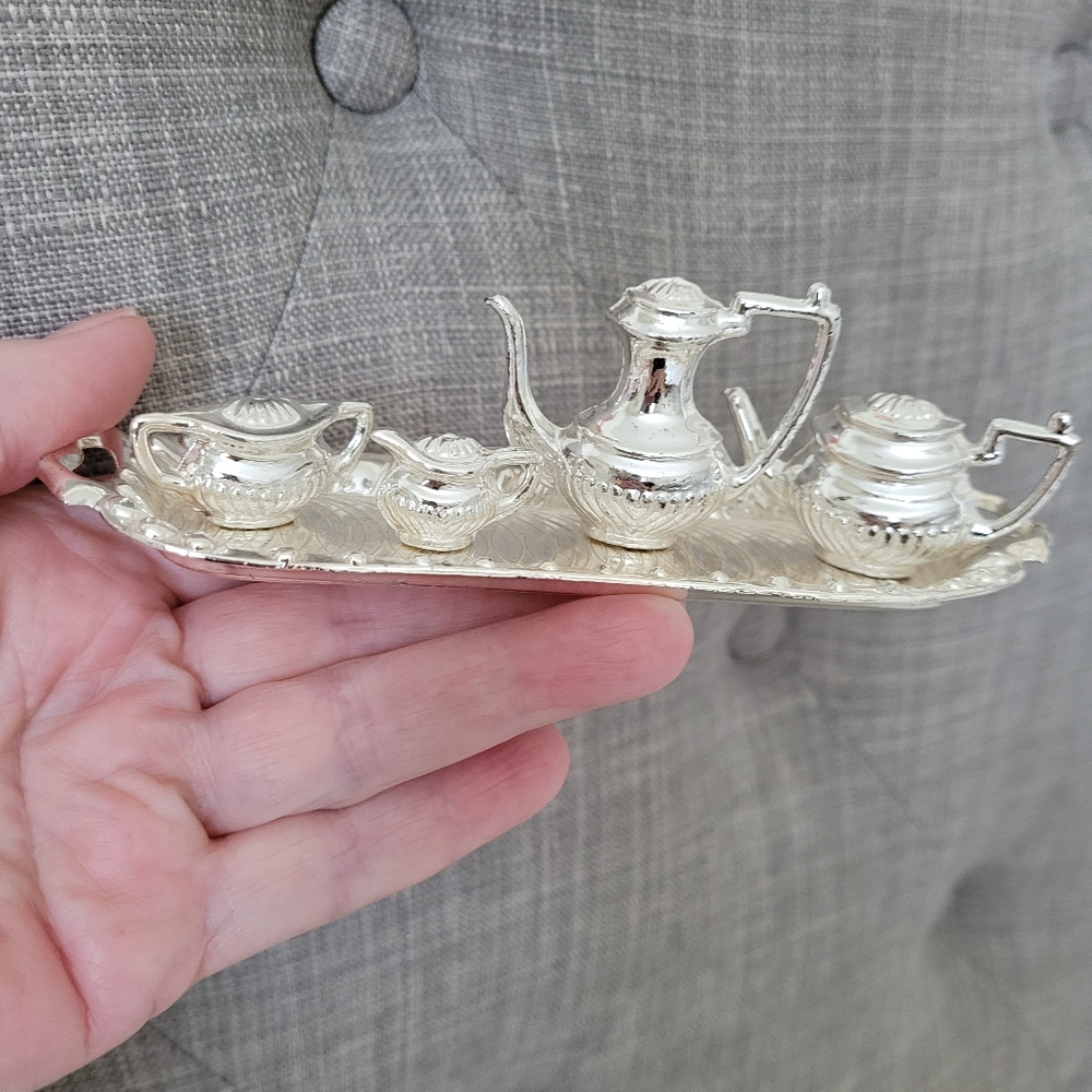 Mini metal teaset